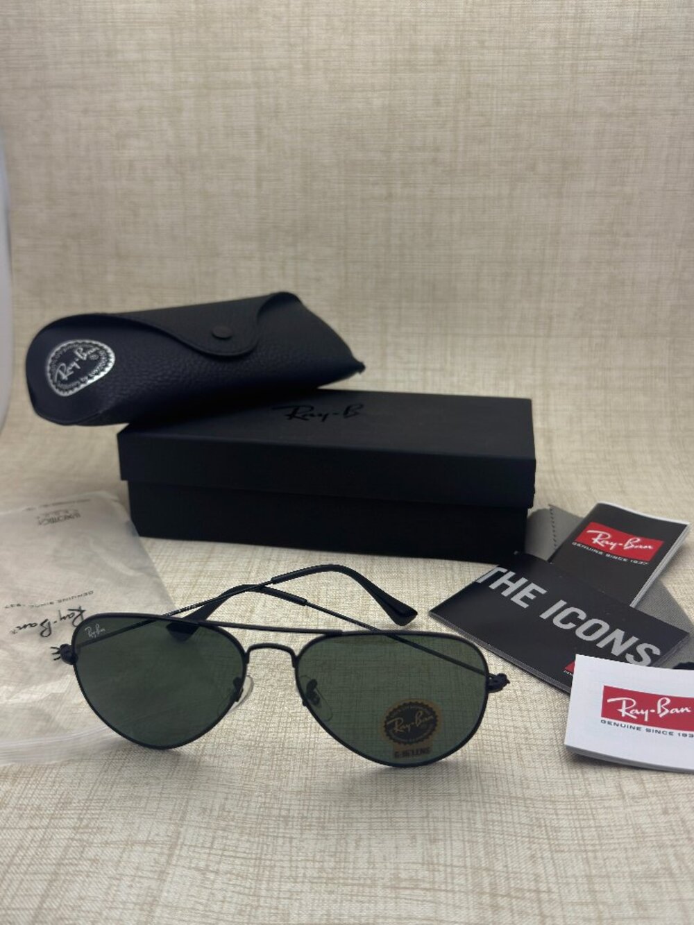 Ray-Ban RB3025 Aviator Classic Black Frame Metal Green 58 mm Lens Unisex